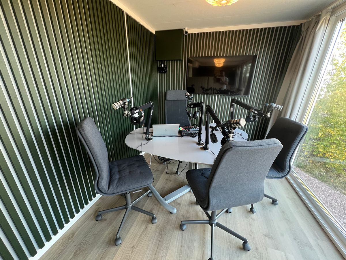 Detalj från Poddboxens poddstudio